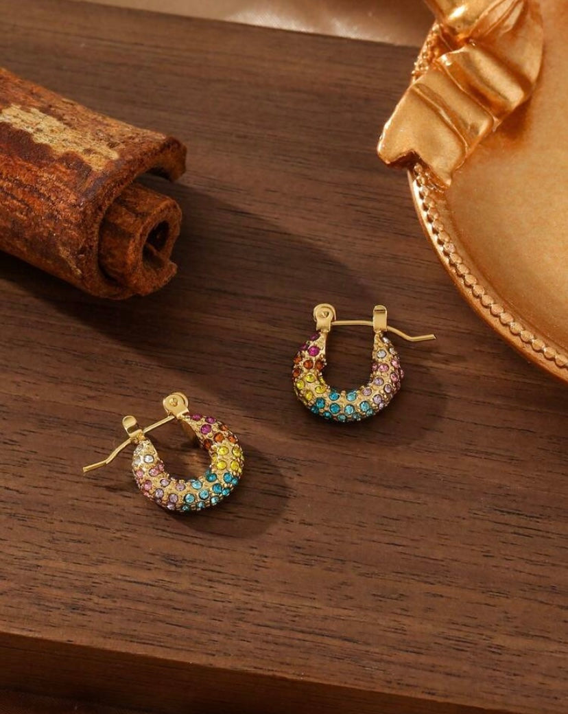 Rainbow mini huggies 18k
