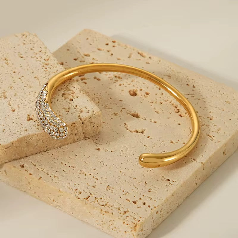 Crystal luxe 21k