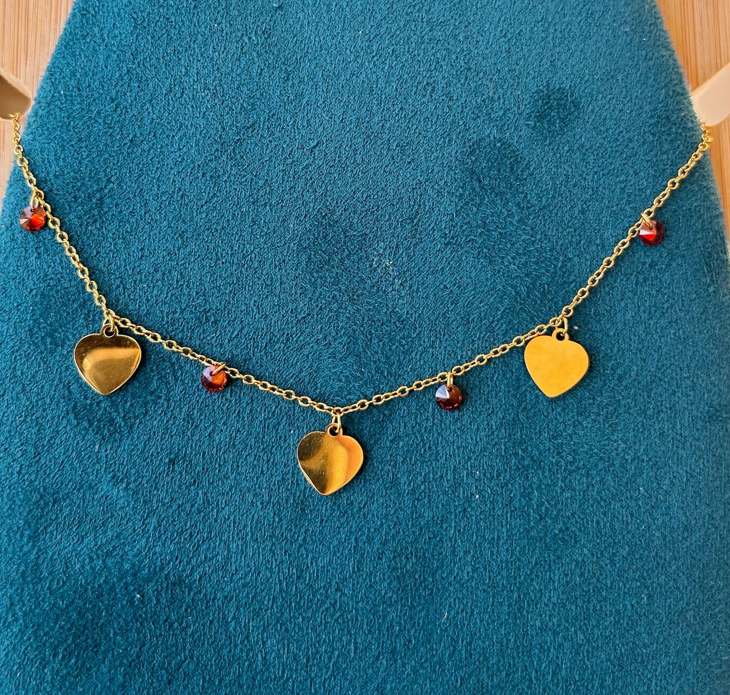 Heart choker necklace