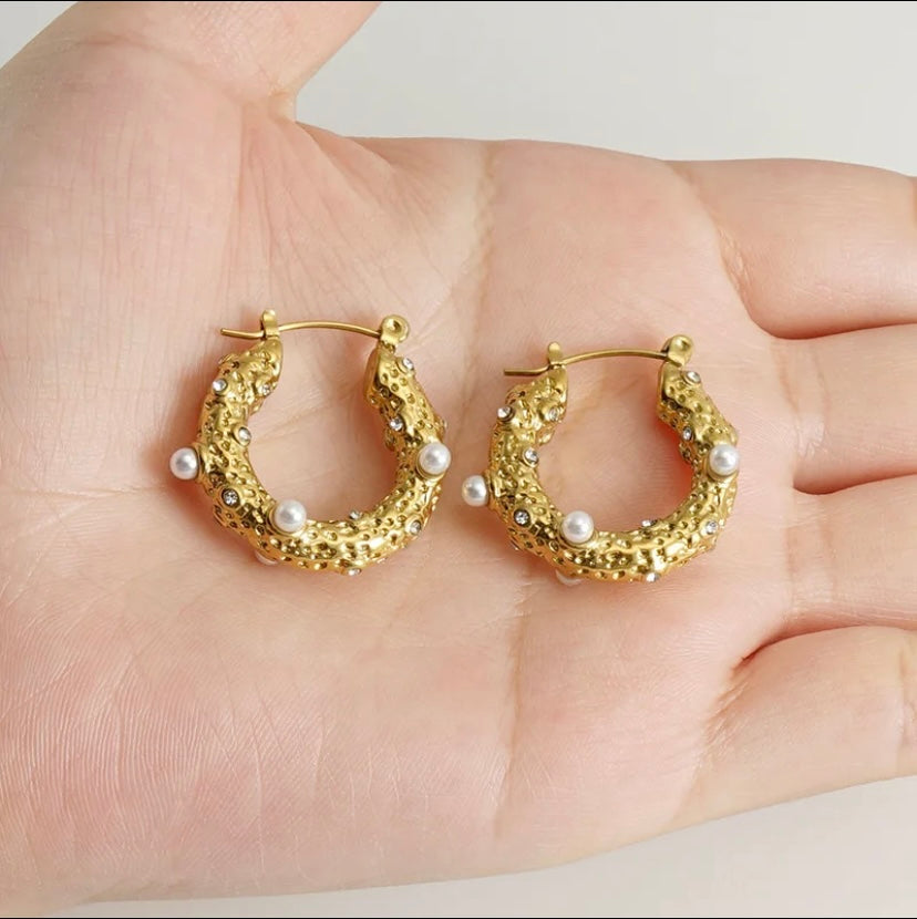 Pearl Studded Earrings 18k