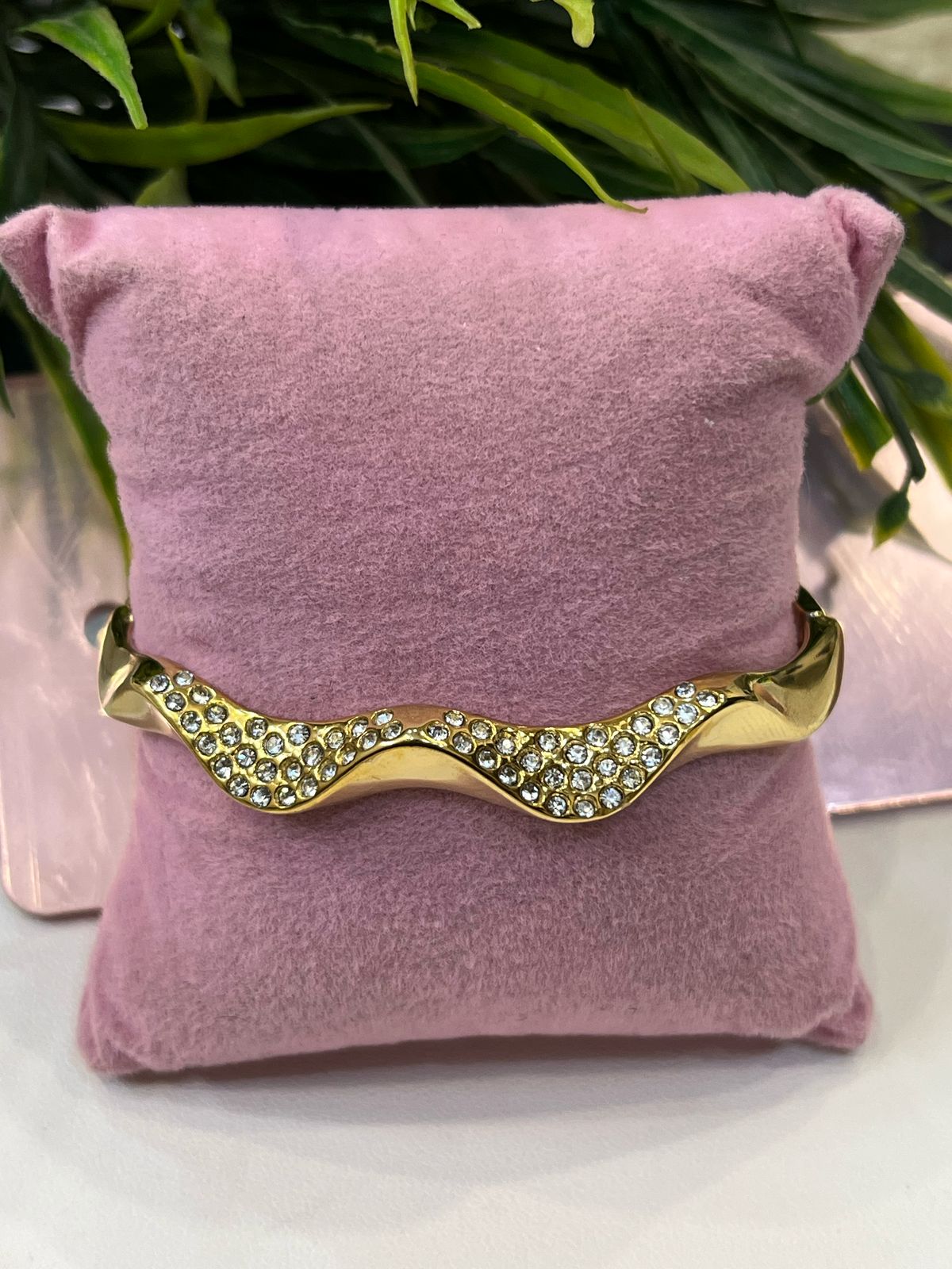 Crystal twist bangle