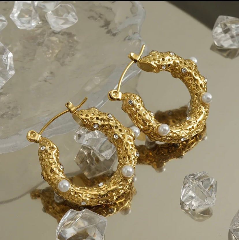 Pearl Studded Earrings 18k