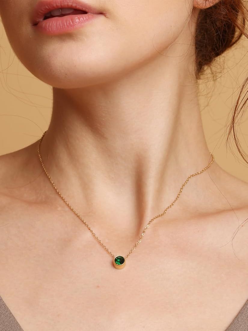 Solitaire necklace