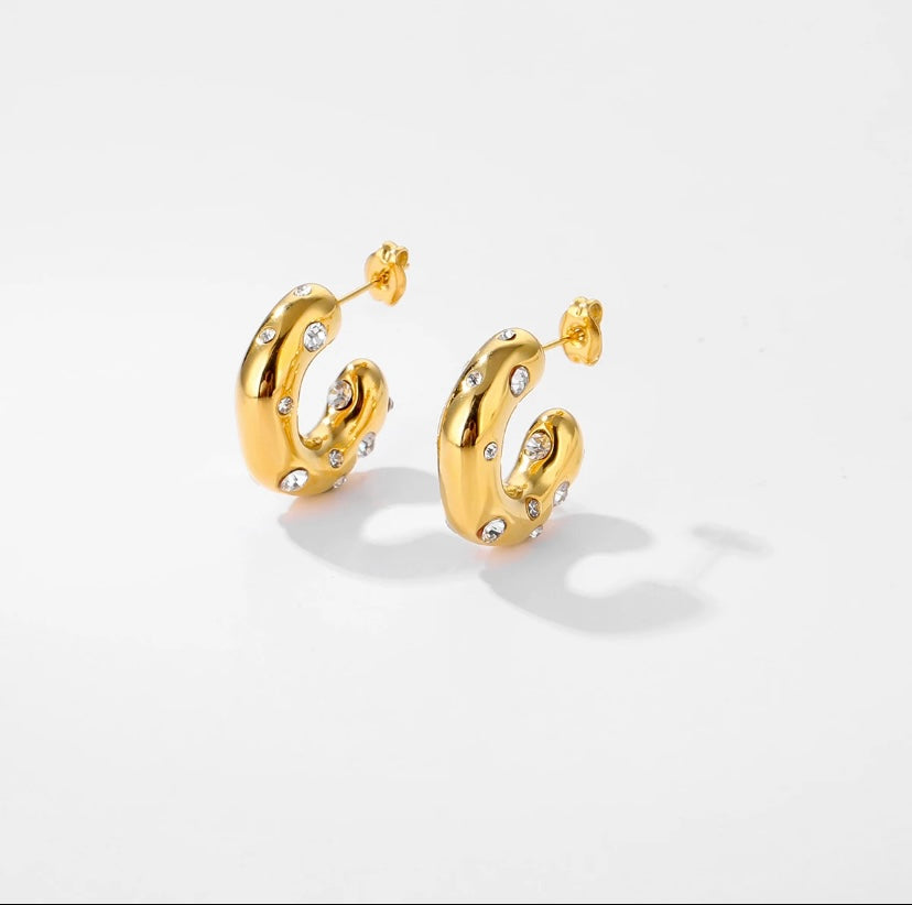 Jessica Hoops 18k