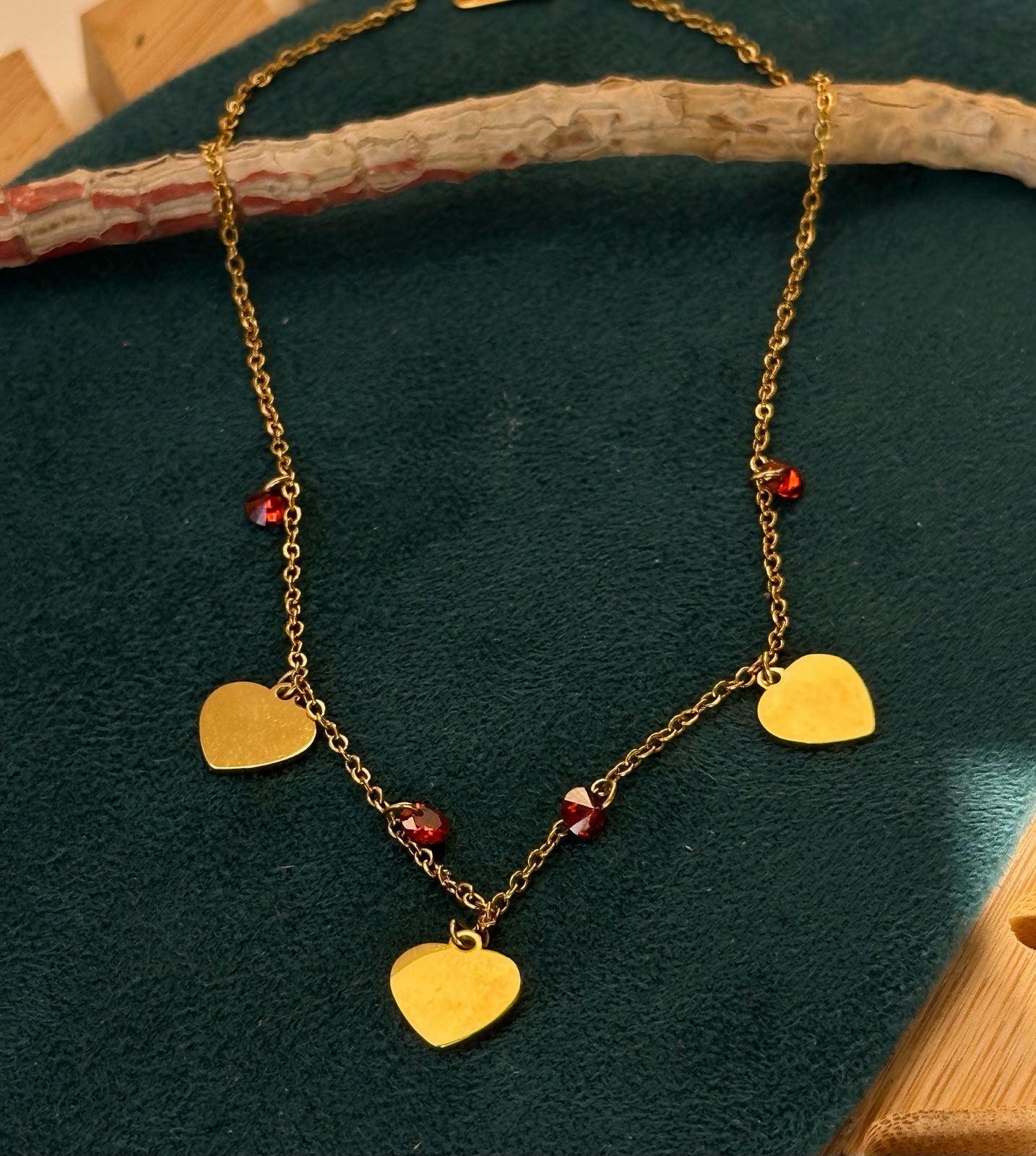 Heart choker necklace