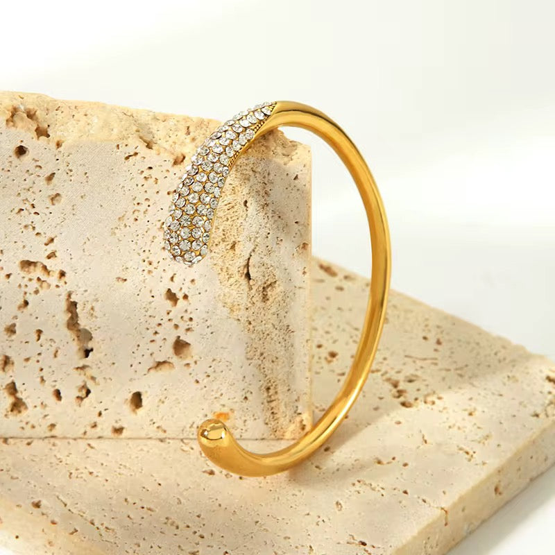 Crystal luxe 21k
