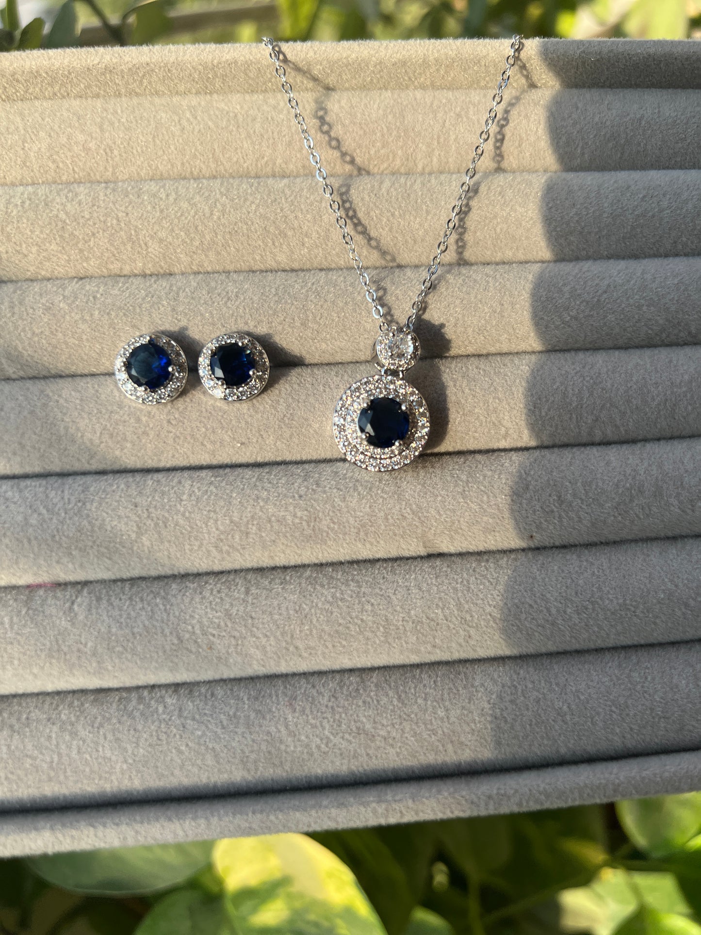 Sapphire set 18k