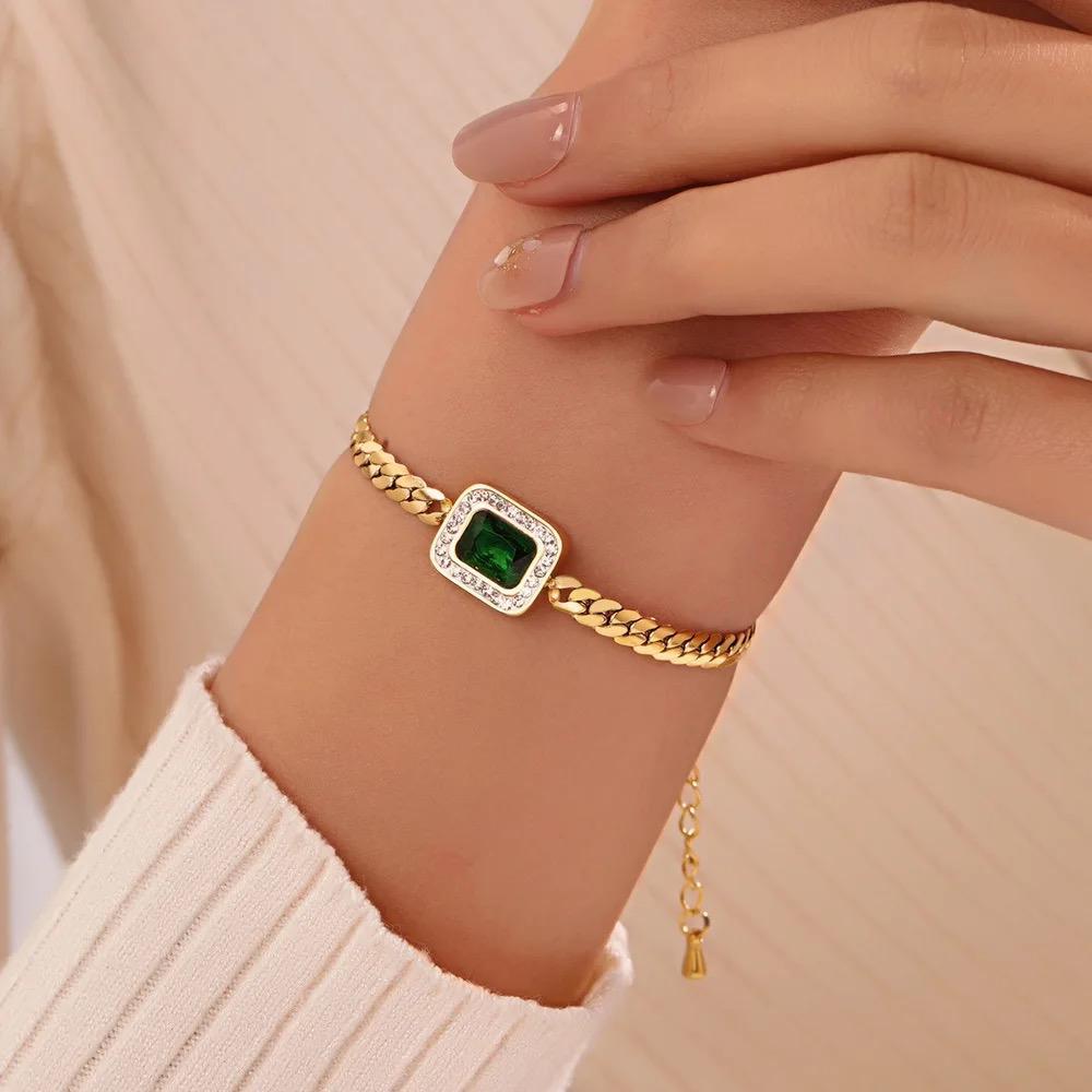 Emerald Knot