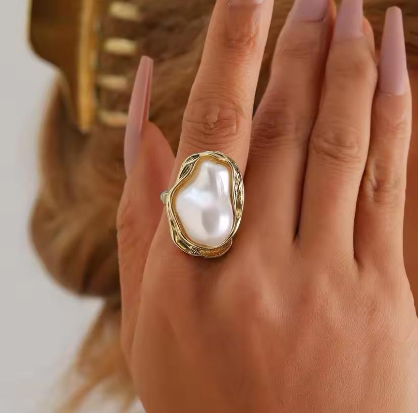 Baroque Pearl Ring