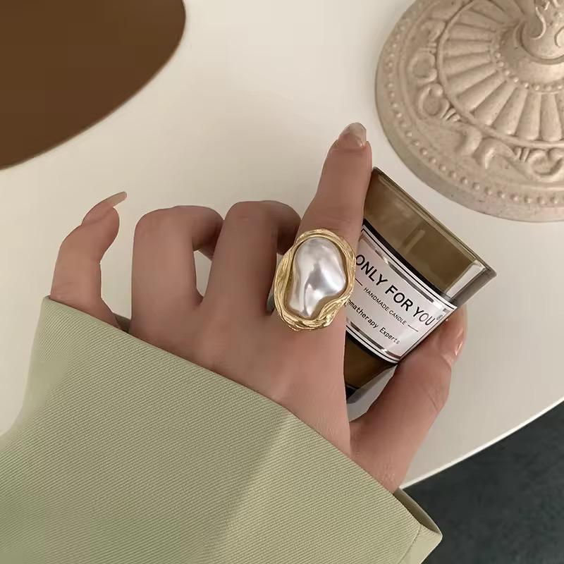 Baroque Pearl Ring