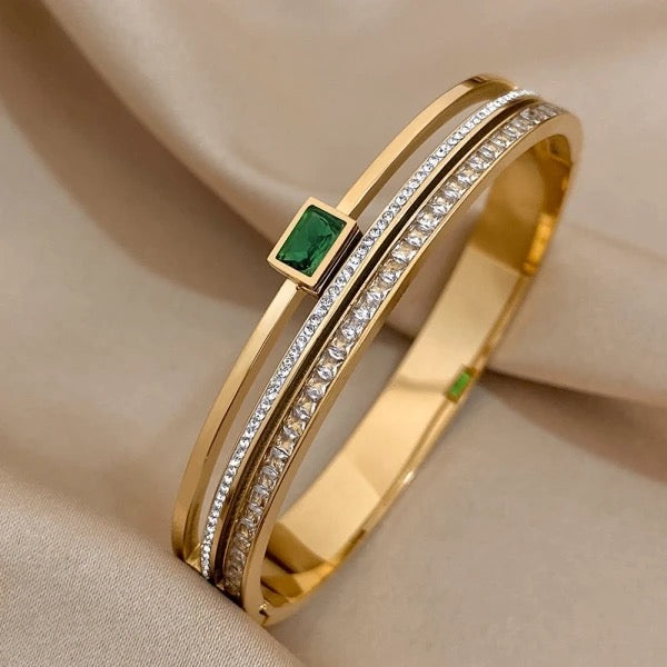 Emerald Victory Bangle 18k
