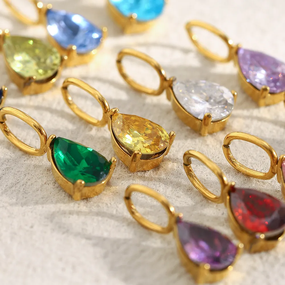 Crystal pendant 18k