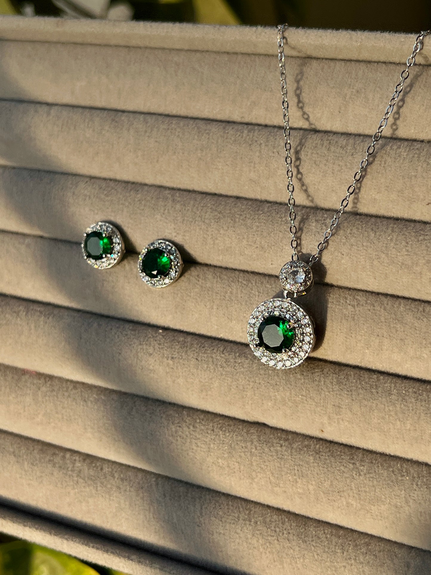 Emerald set 18k