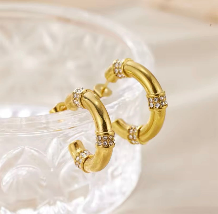 Coiled hoops