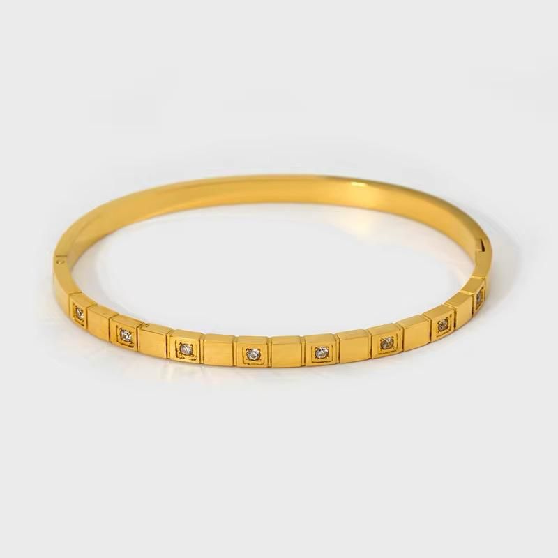 Charm bangle