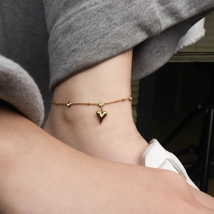 Heart charm anklet