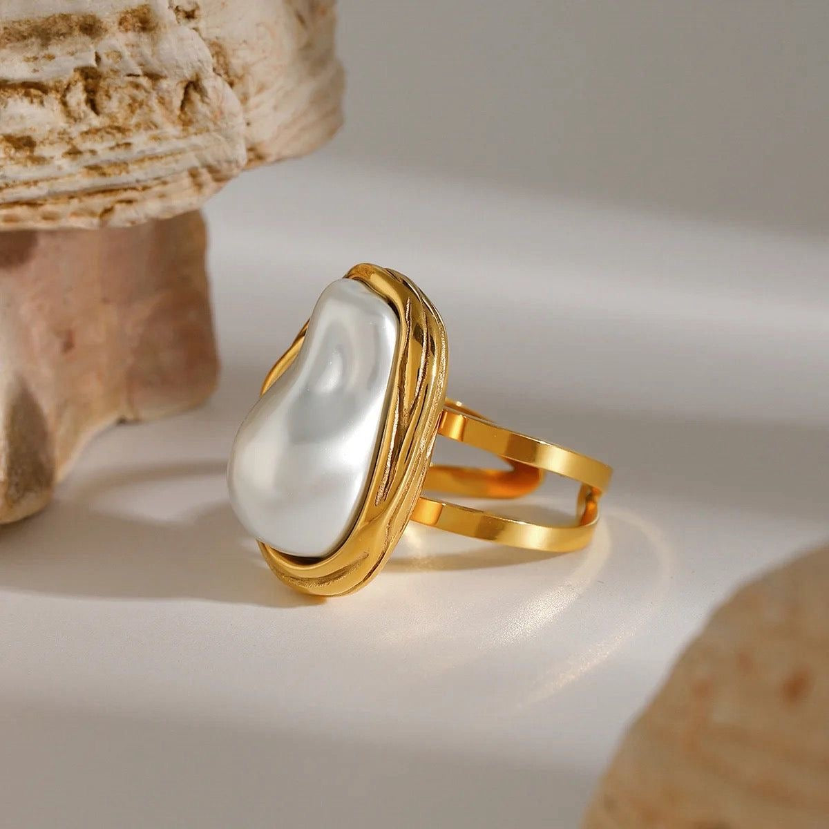 Mother of pearl Ring
