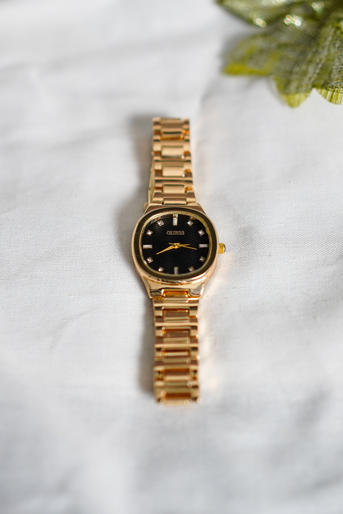 Guess Golden