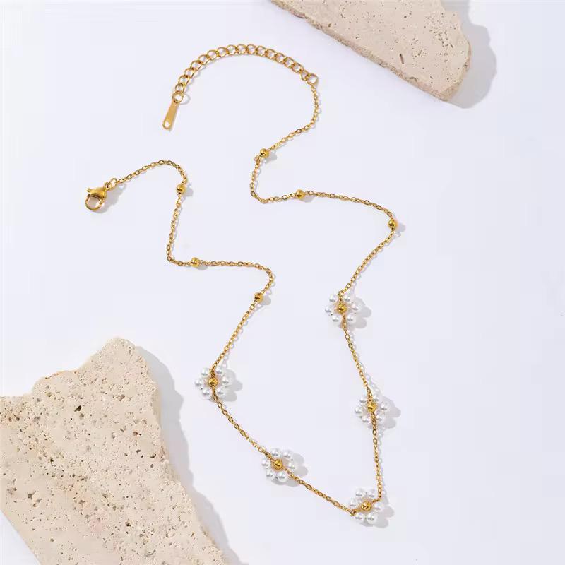 Bonita necklace 18k