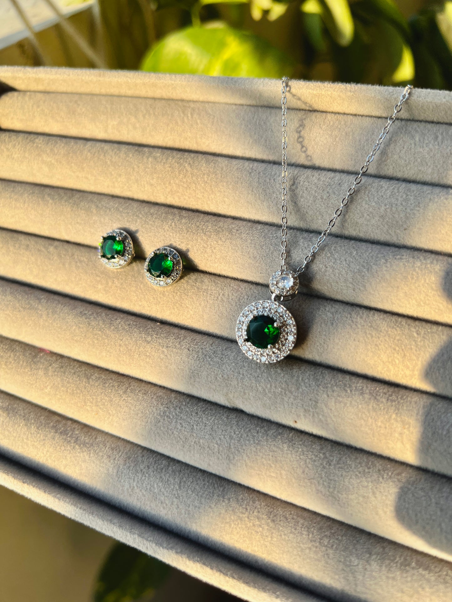 Emerald set 18k