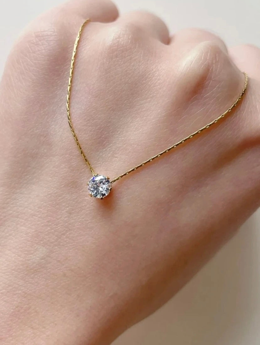 One diamond Necklace 18k