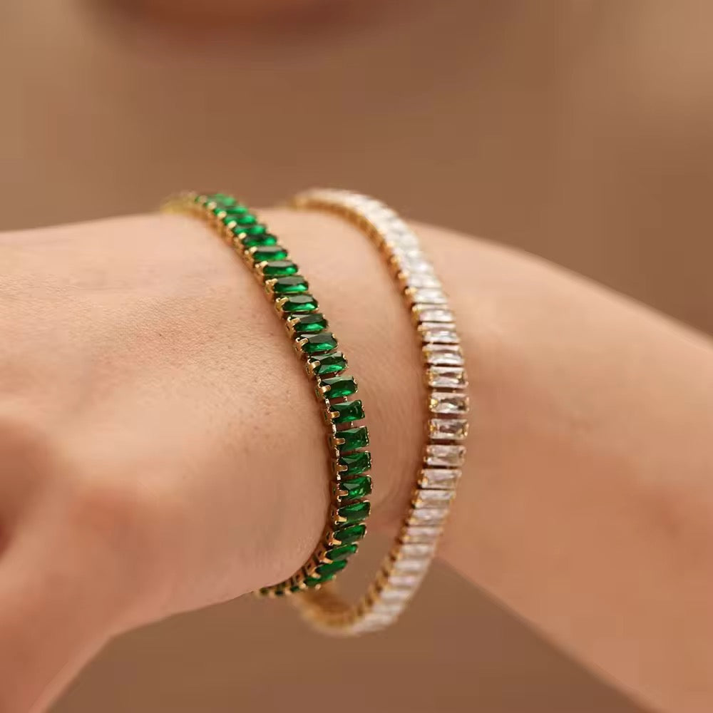 Green tennis bracelet 18k