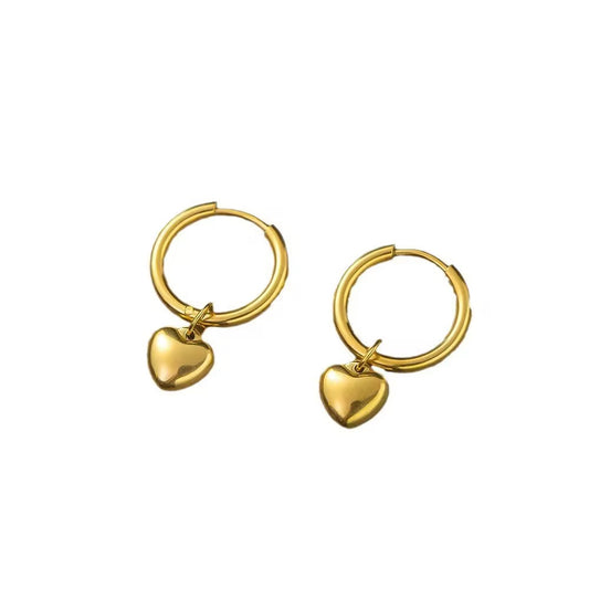 Heart huggies 18k