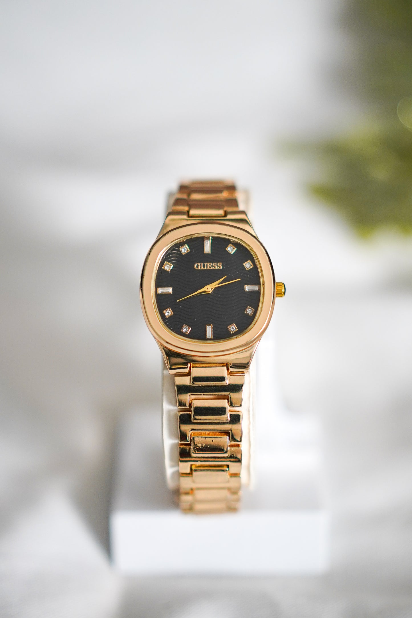 Guess Golden
