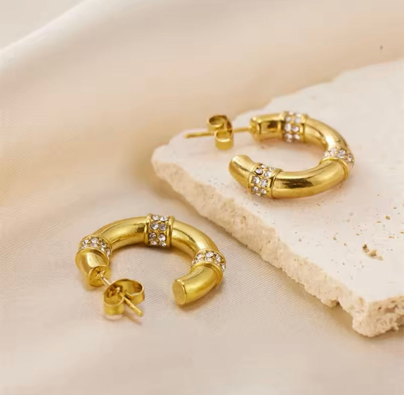 Coiled hoops