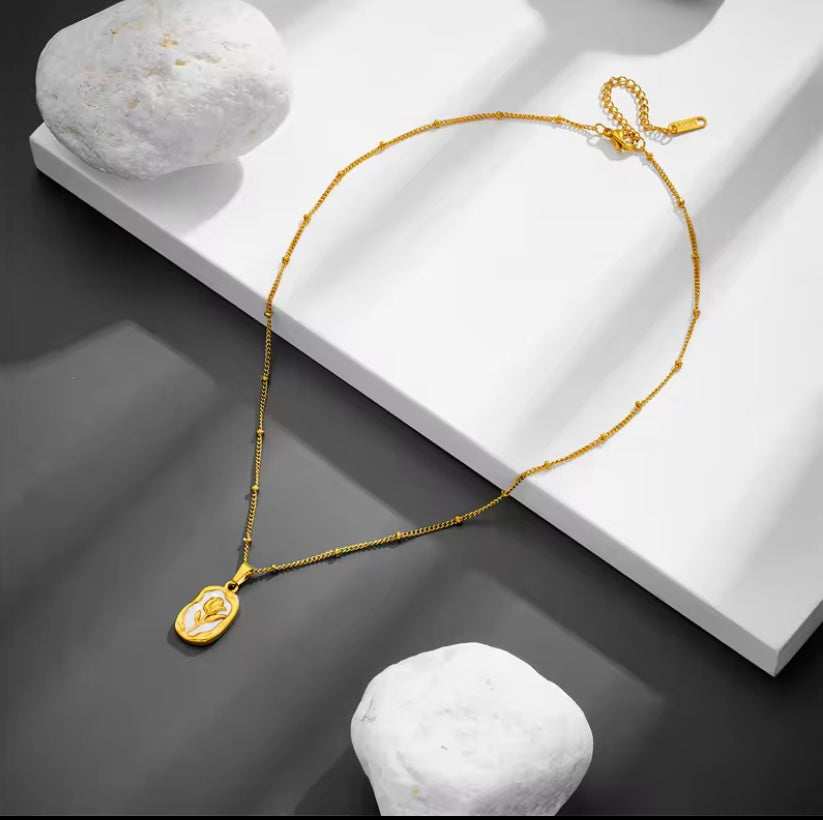 Florence Necklace 18k