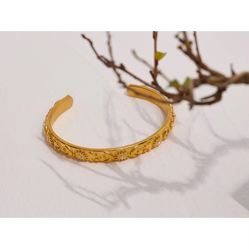 Soluna Bracelet 21k