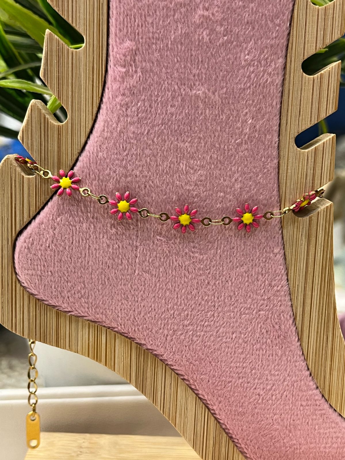 Pink daisy anklet