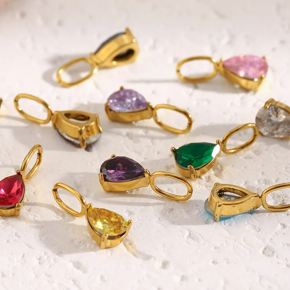 Crystal pendant 18k