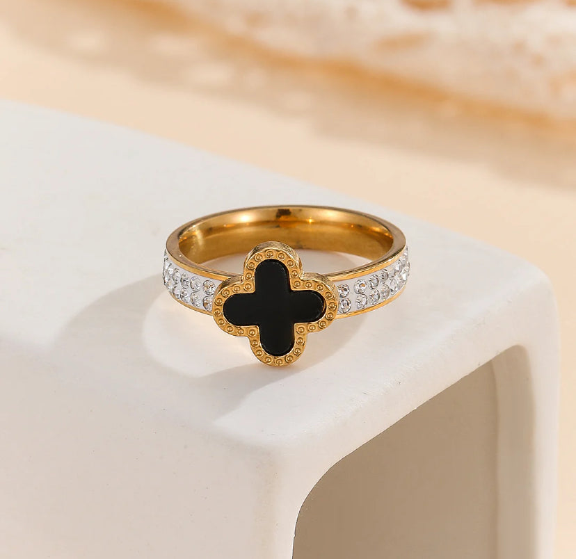 Beaded clover Ring