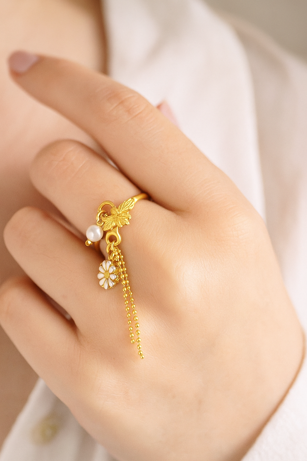 Bee Blossom Ring