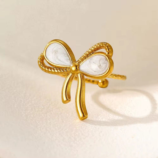 Luna Bow ring