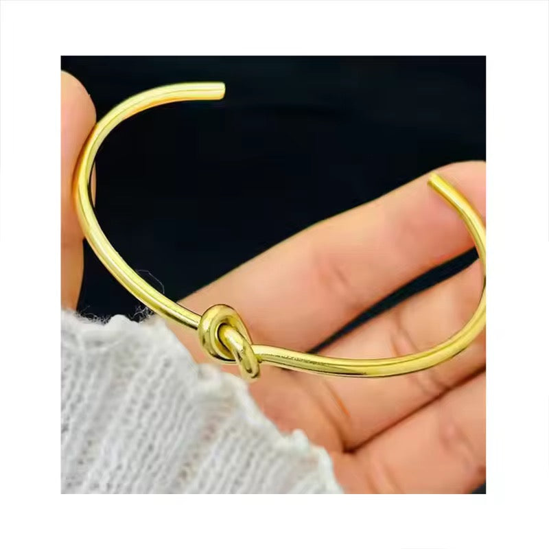Knot Bracelet 18k