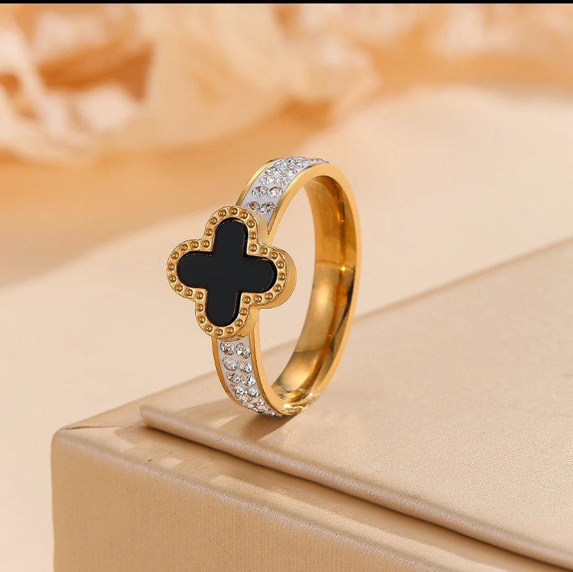 Beaded clover Ring