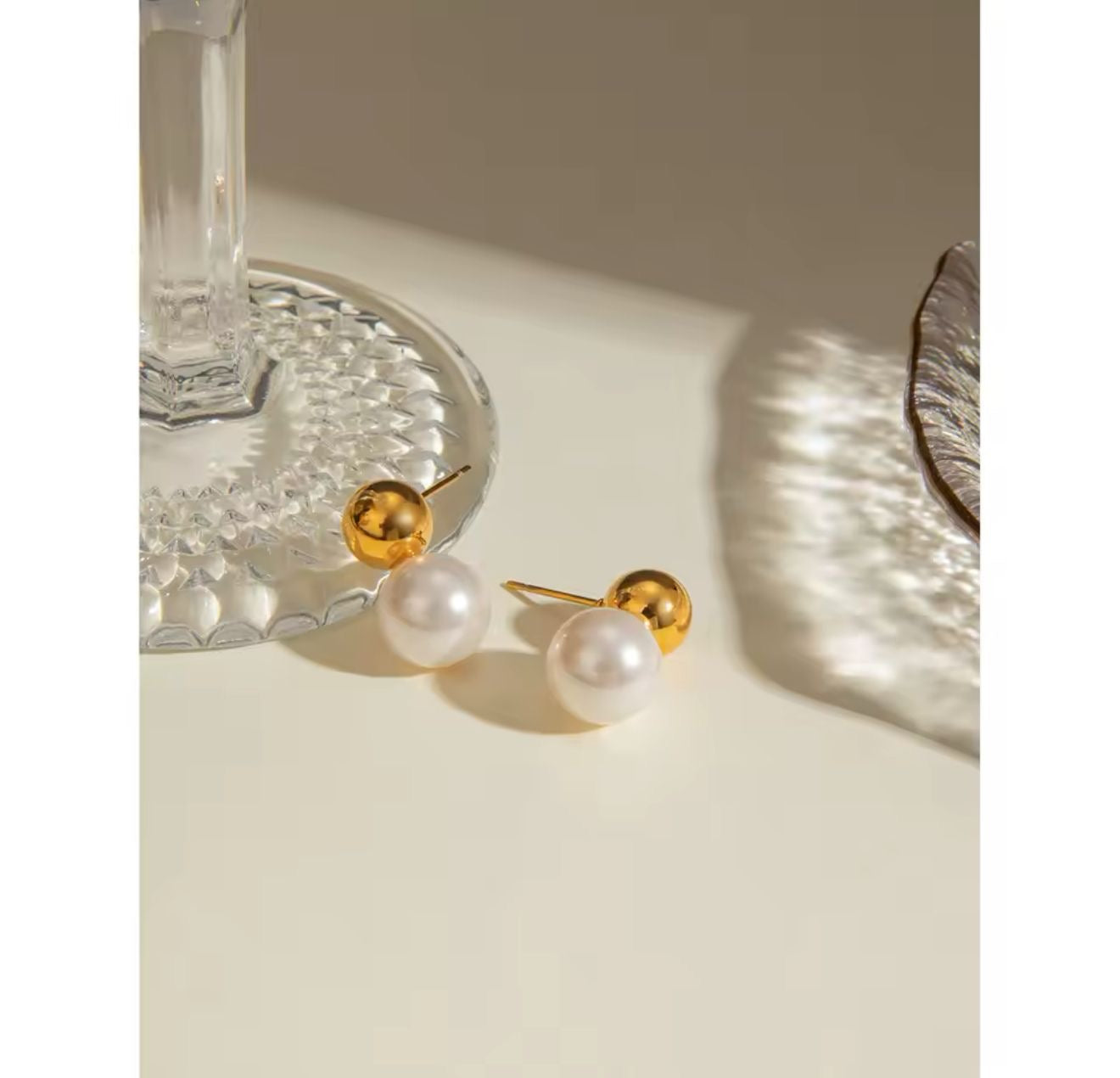 Pearl Studs 18k