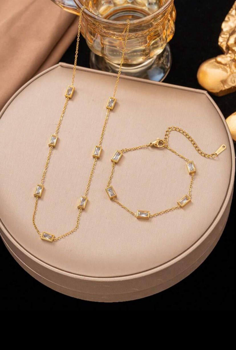Crystal Crest Set